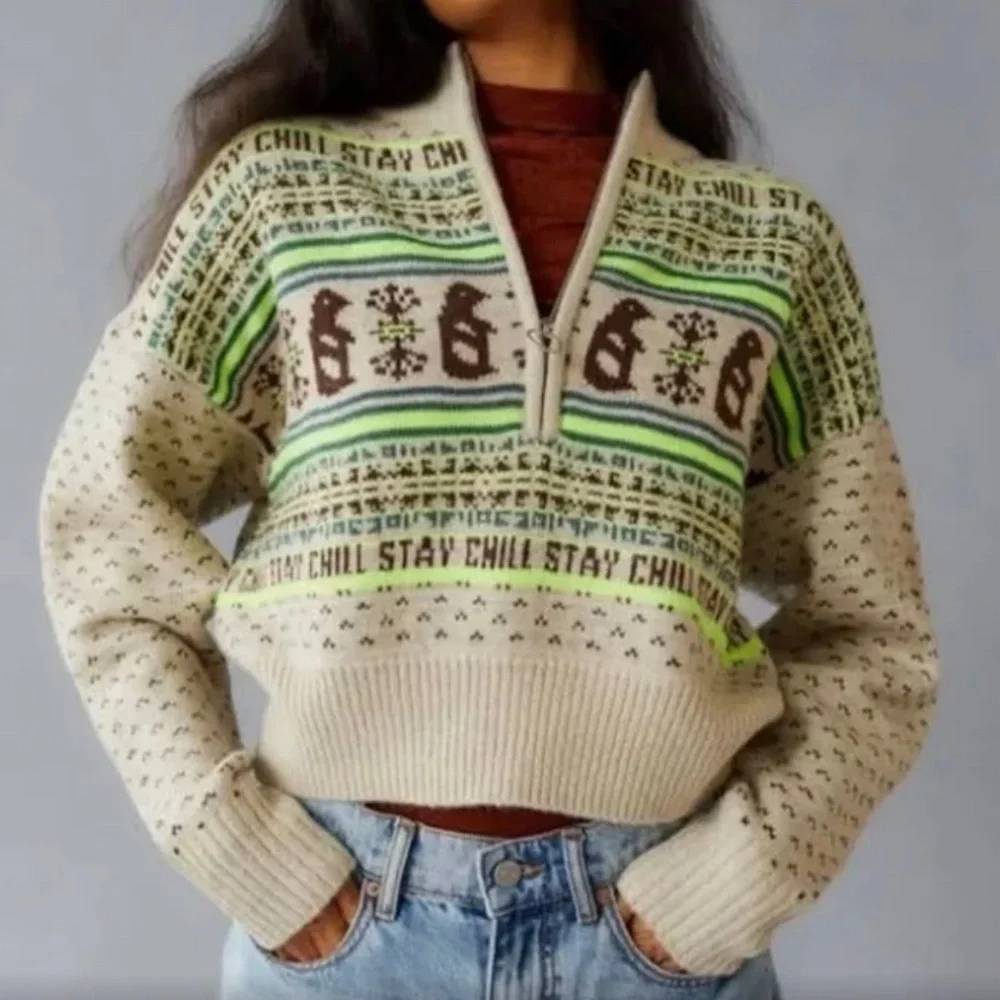 Urban Outfitters BDG Stay Chill Half Zip Cropped Sweater Size Medium - Picture 1 of 8